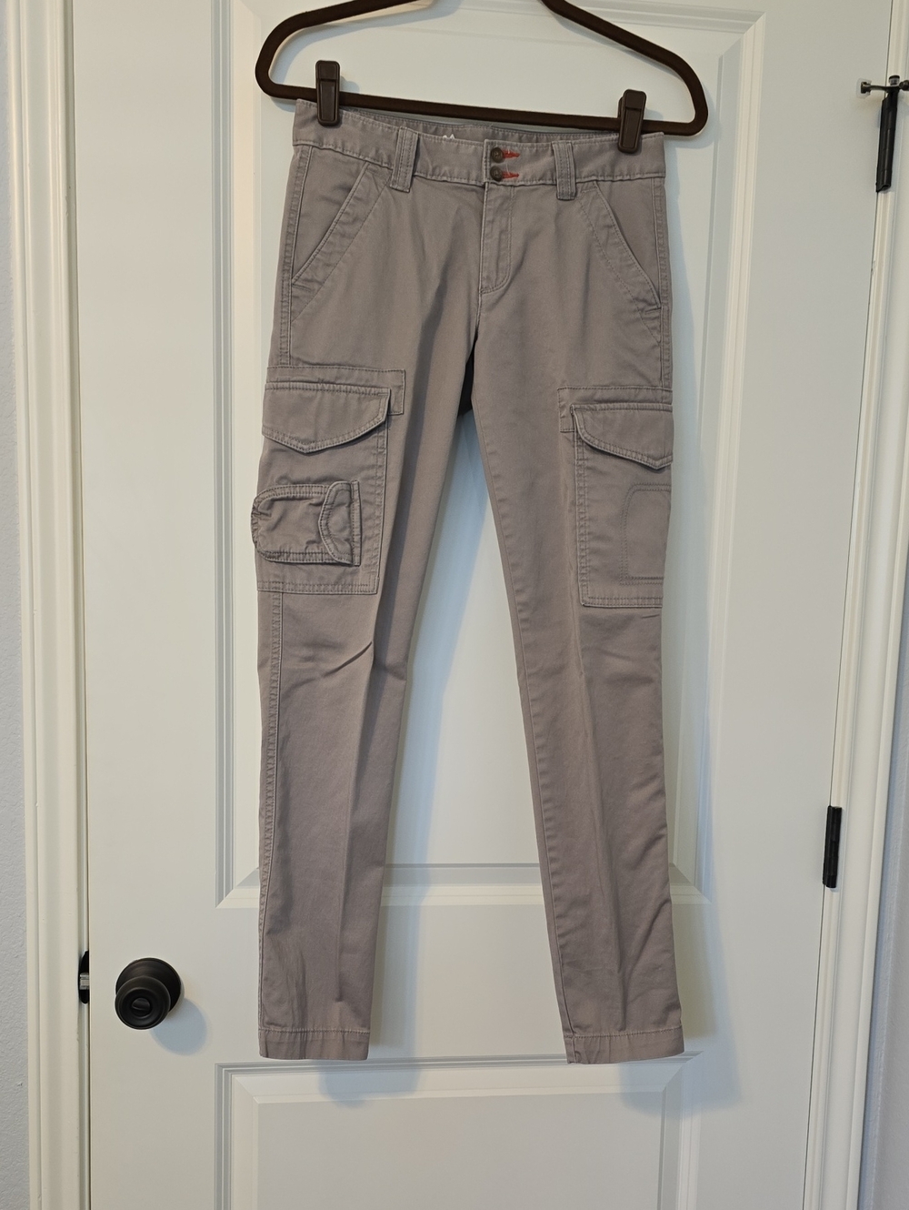 GAP Cadet Cargo Khaki Pants with Button Waist Size 00